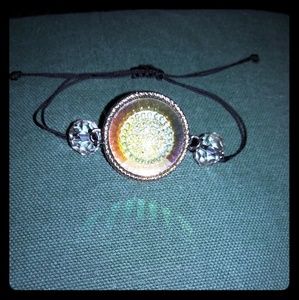 selling a very beaitiful bracelet